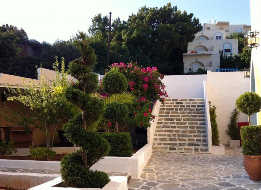 Achlia Hotel Buitenkant foto