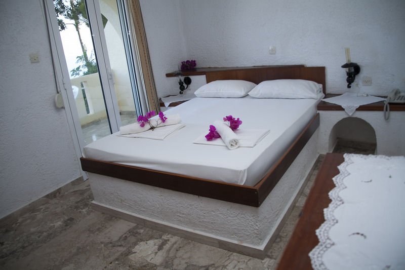 Achlia Hotel Buitenkant foto